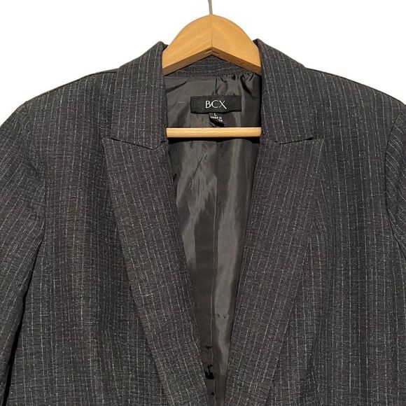 Black Blazer Jacket Junior’s Large Pin Stripes Single Button Business Career BCX - Picture 2 of 9